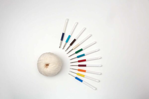 Addicolour Wool Crochet Hooks with Handle - Image 2